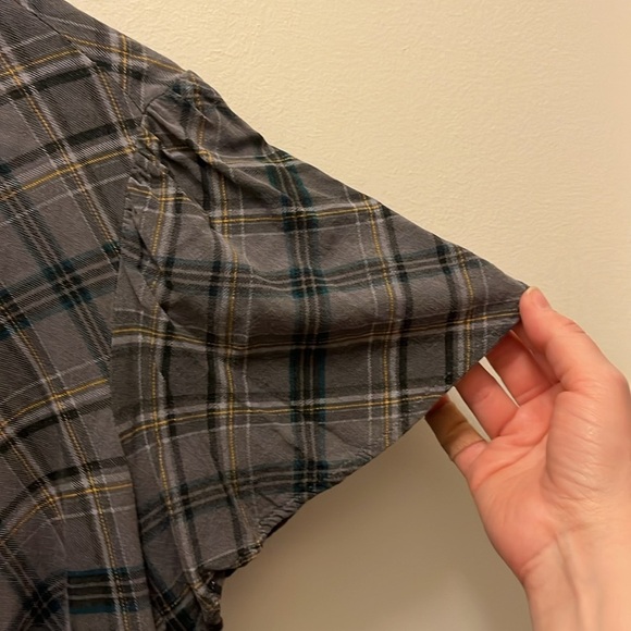 Torrid Gray Plaid Women's Top - Picture 6 of 13